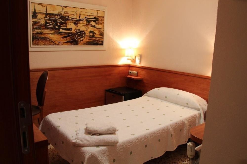 Hostal Fonda Galicia Кардедеу Экстерьер фото