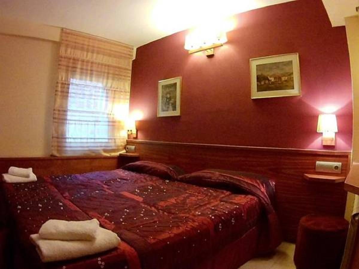 Hostal Fonda Galicia Кардедеу Экстерьер фото