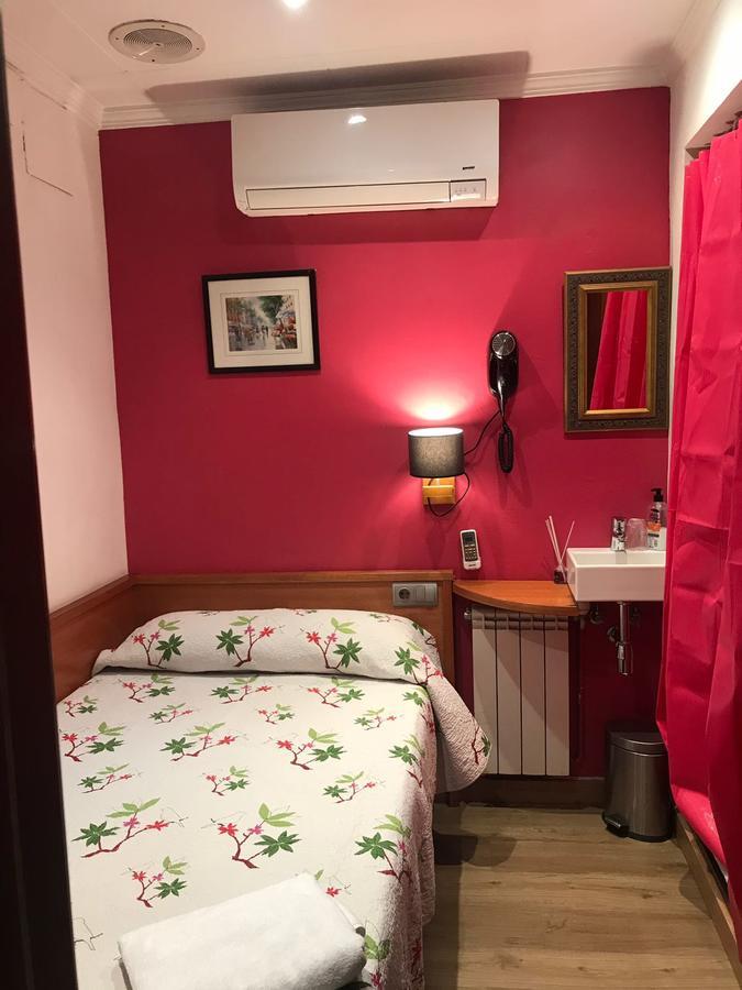Hostal Fonda Galicia Кардедеу Экстерьер фото