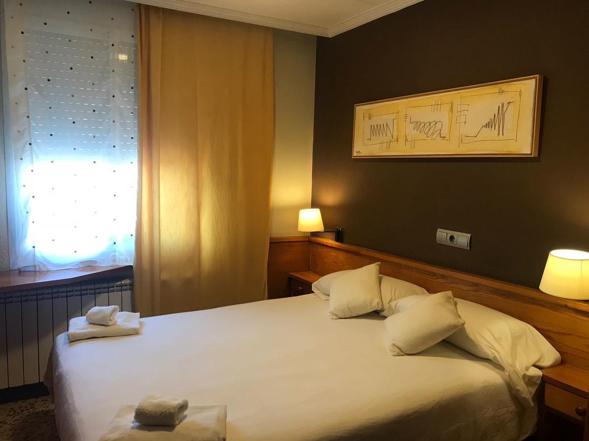 Hostal Fonda Galicia Кардедеу Экстерьер фото