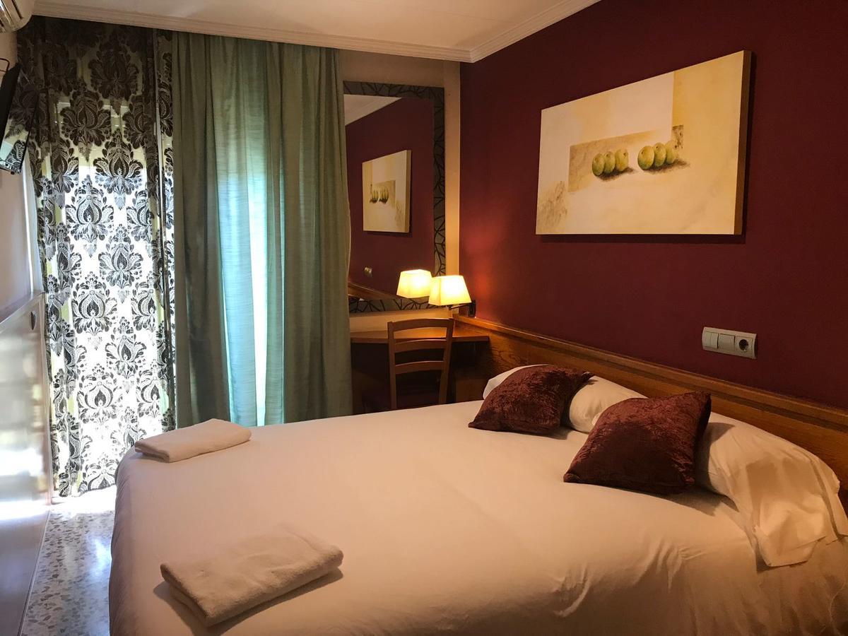 Hostal Fonda Galicia Кардедеу Экстерьер фото