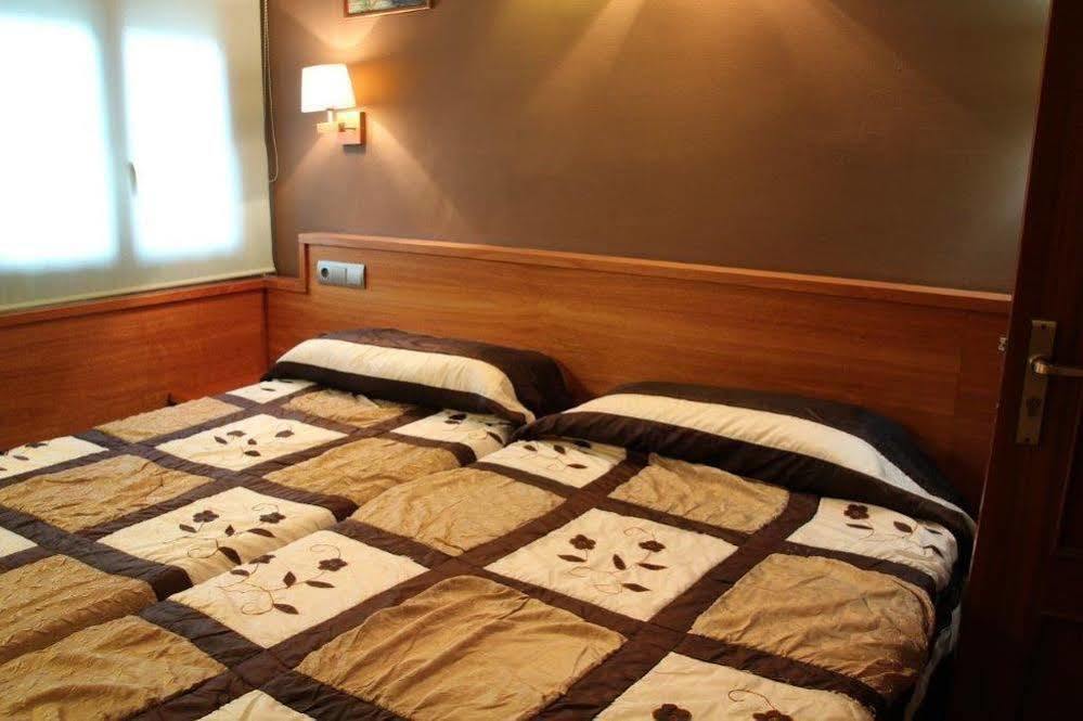 Hostal Fonda Galicia Кардедеу Экстерьер фото
